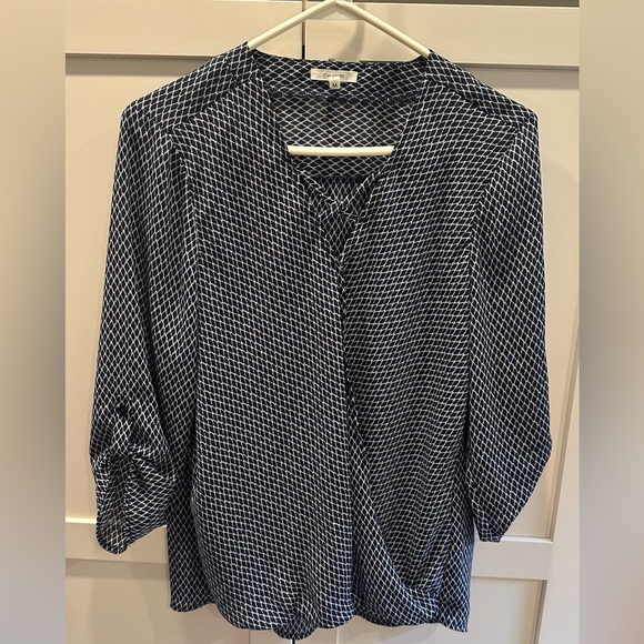 Maurices Navy and White Patterned Blouse. Size Medium. - Picture 1 of 11